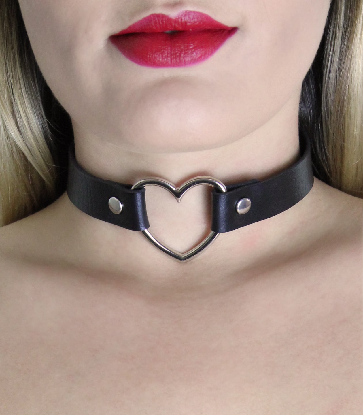 Love In Leather Heart Collar