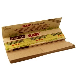 RAW Organic Hemp Connoisseur Cig. Papers 1/4 Size + Tips